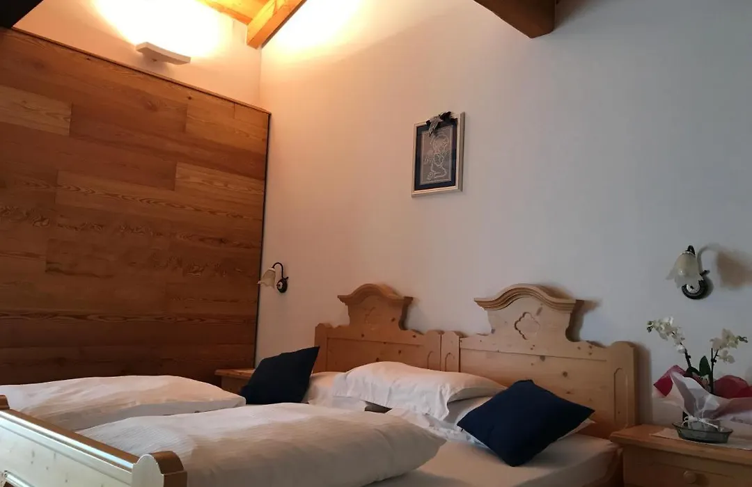 Cozy Apartment Near The Colosseum Central Rome-1